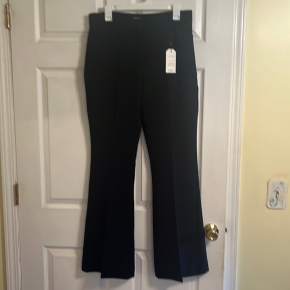 Express Pants - Express Editor flare mid rise pant in black. Size 10